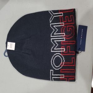 NWT TOMMY HILFIGER REVERSIBLE LOGO KNIT BEANIE HAT